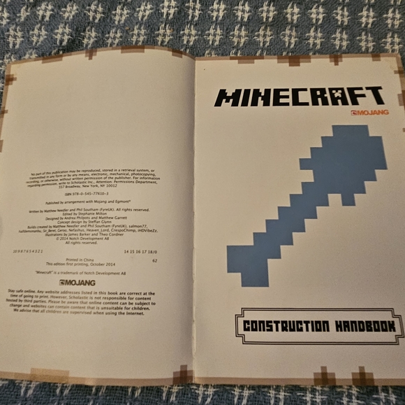 Minecraft book - Picture 3 of 4